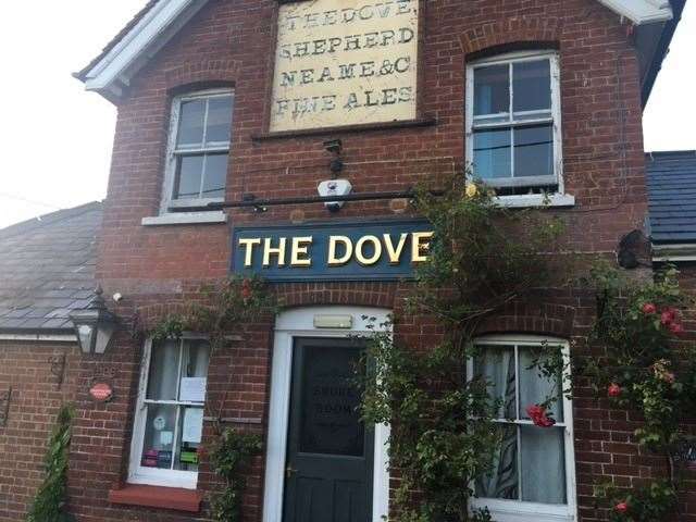 Shepherd Neame boozer The Dove looked impressive from outside – I shall have to see if I can return once it’s disease free.