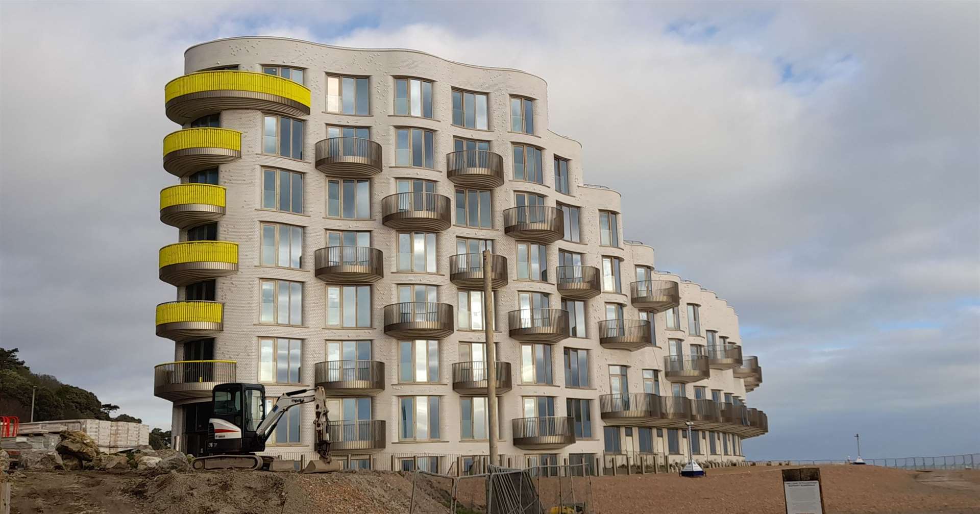 Townhouses at Shoreline Crescent start at £1.85 million and flats at £430,000